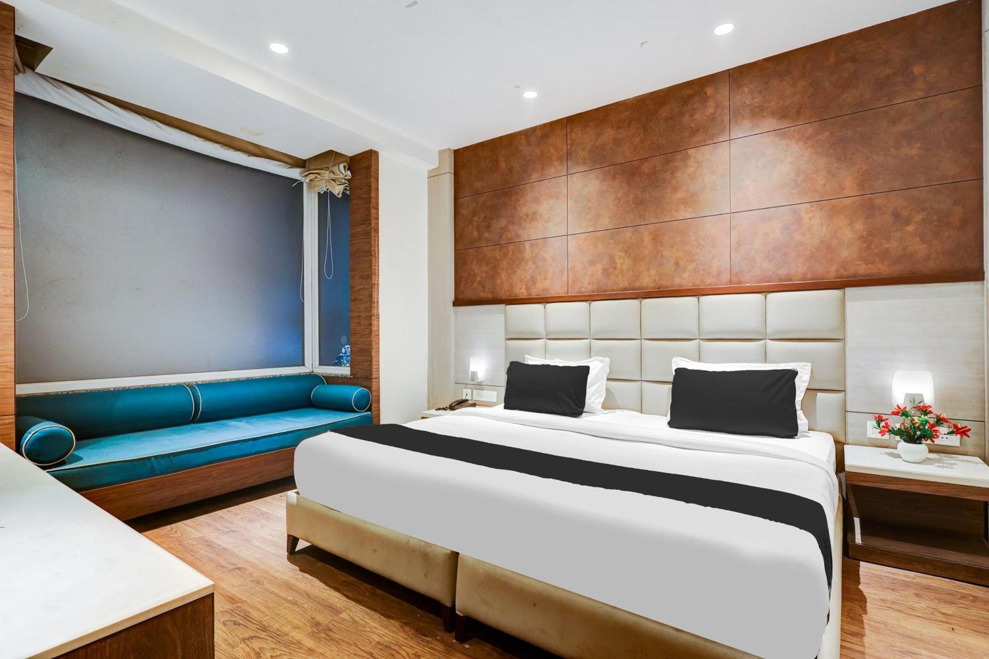Super Townhouse Chhatarpur Near Metro Park Nueva Delhi Exterior foto